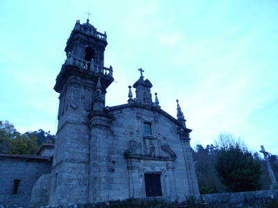 Fachada da igrexa de Barciademera