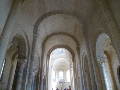 Nave central de la iglesia de San Martín en Frómista