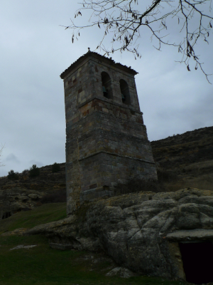 Campanario de la iglesia de los santos Justo y Pastor, en Olleros de Pisuerga
