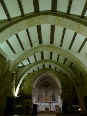 Vista interior da igrexa de Santo Estevo de Casteláns